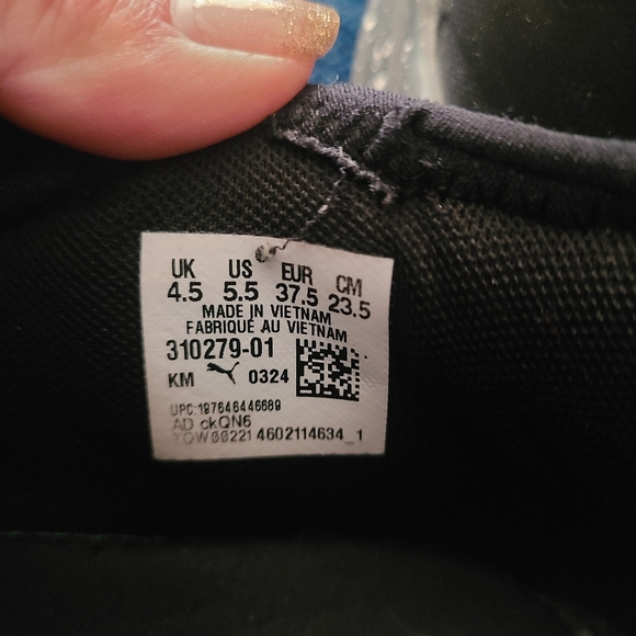 Boys Puma Shoes - Picture 5 of 6